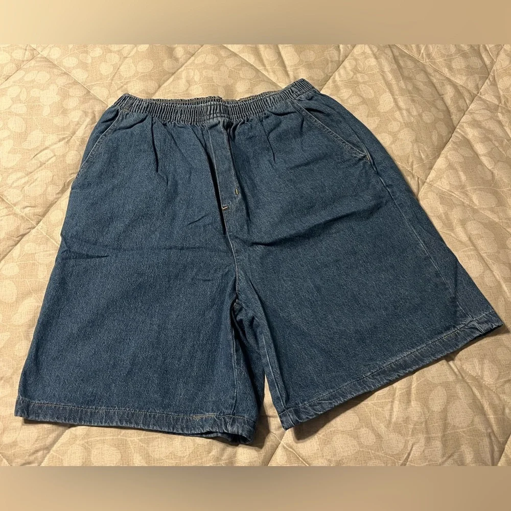 NEW! Women’s Cabin Creek 2 Pack of Denim Shorts Size 16W - Picture 2 of 5